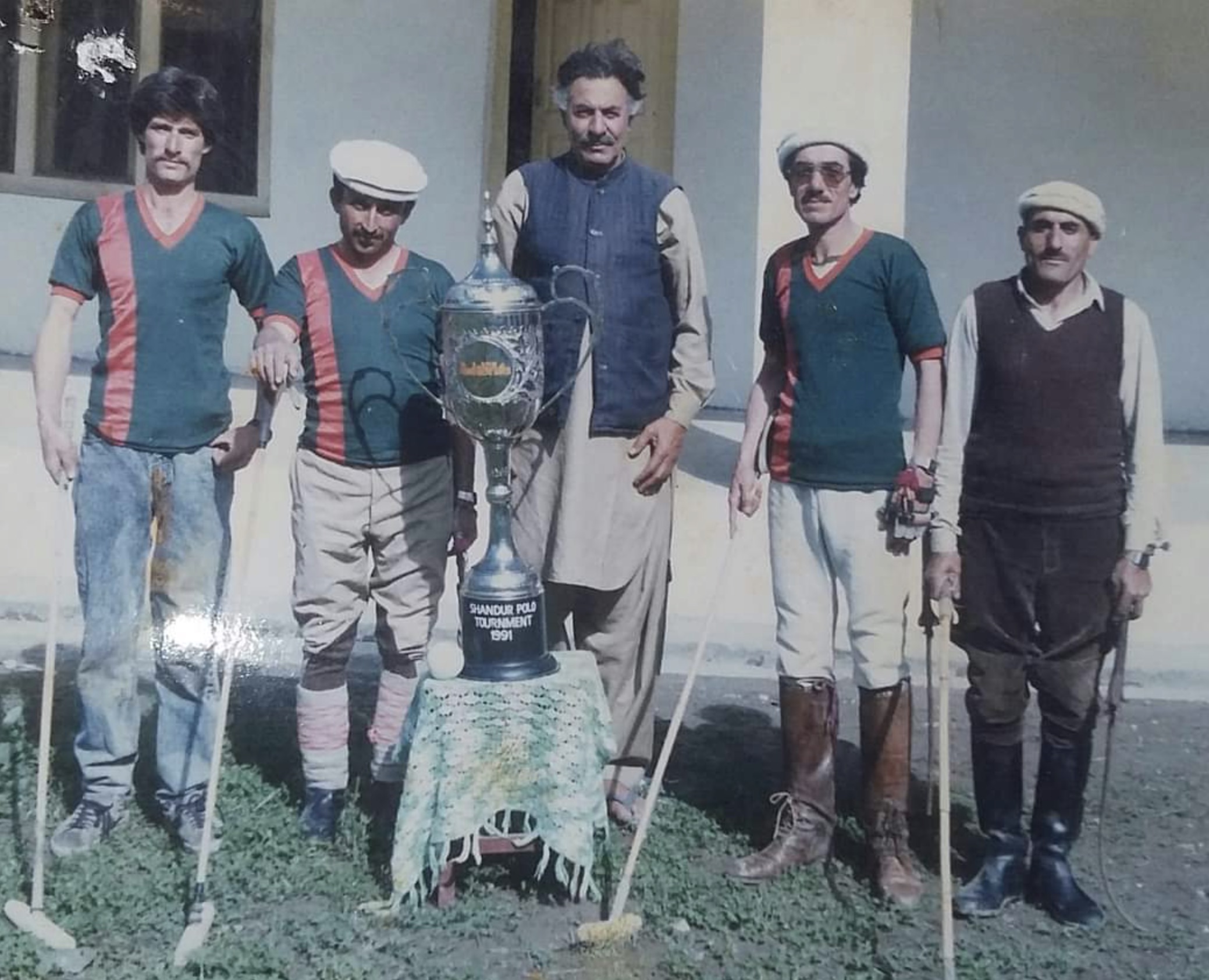 Vintage photograph of Laspur polo team